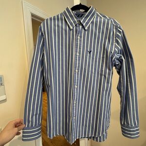 American Eagle Outfitters Blue and White Vertical Stripe Button-Down Size M